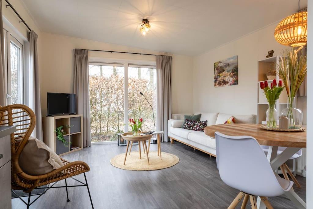 Gezellig Modern Chalet Midden Op De Veluwe Epe Buitenkant foto